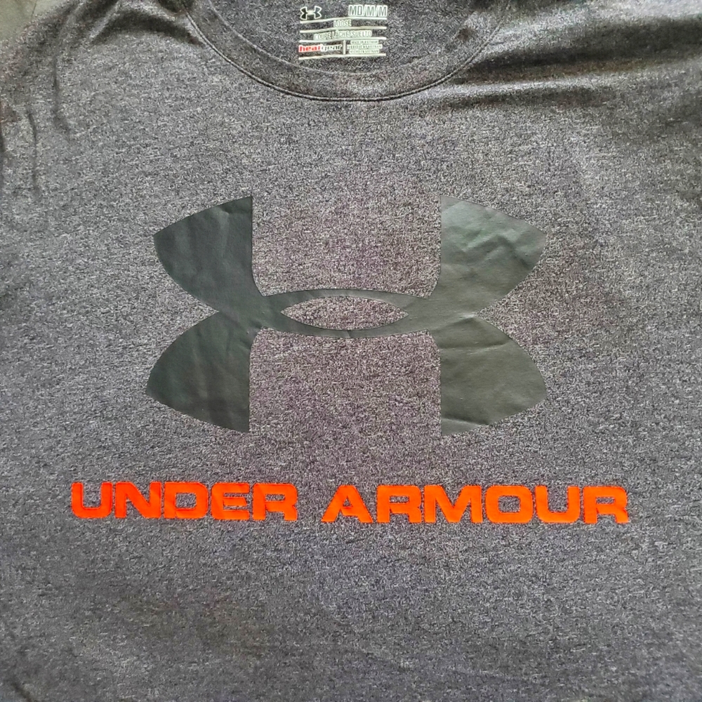 Mens Under Armour shirt, size M